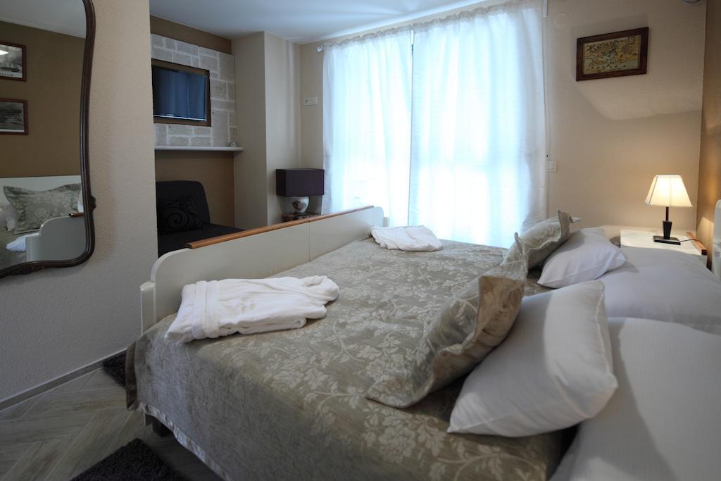 Idyllic Villa Marieta With Private Pool And Unforgettable View Makarska Quarto foto